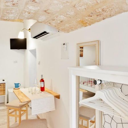 San Nicola Clemente Private Room Bari Eksteriør bilde
