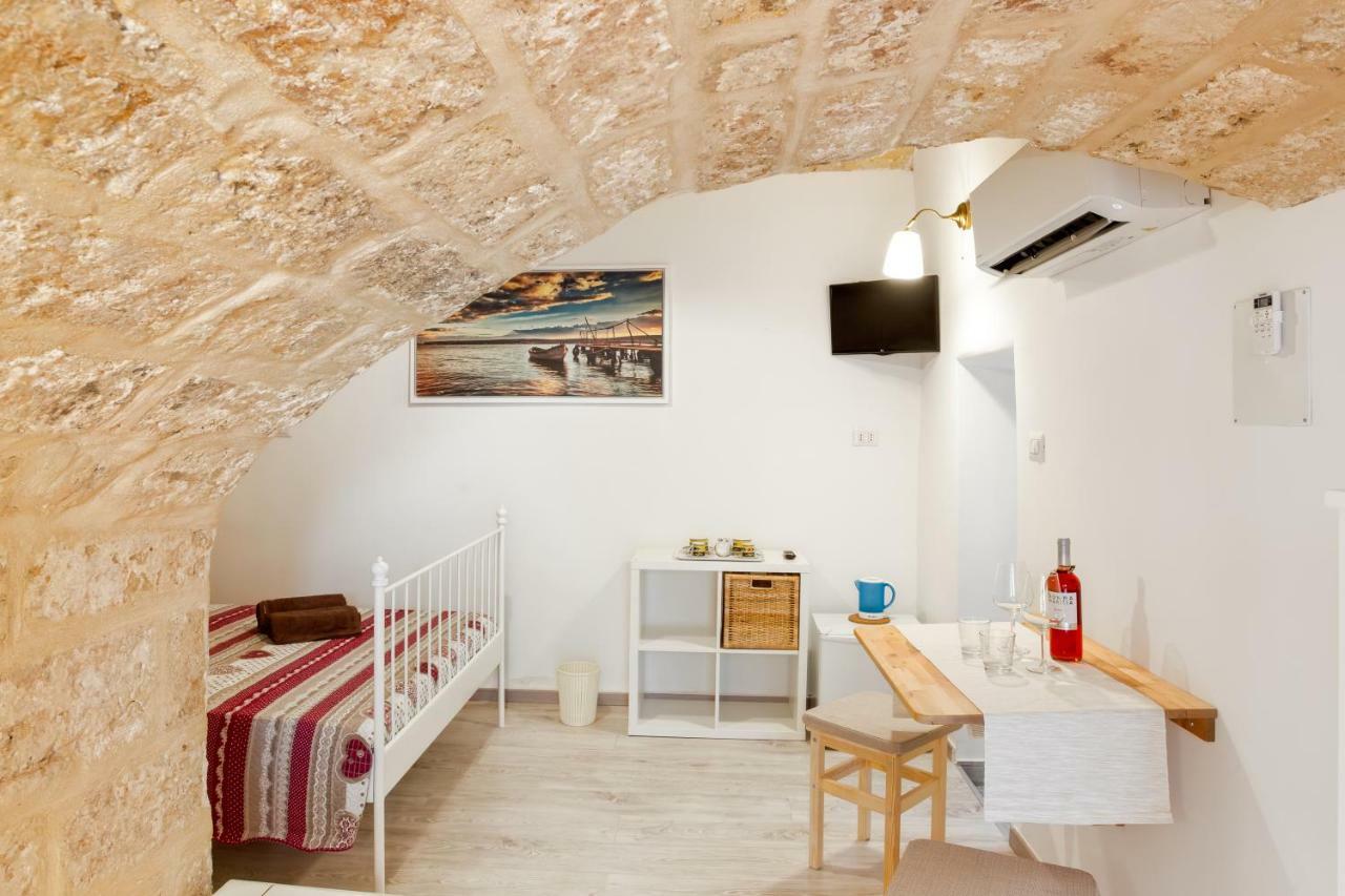 San Nicola Clemente Private Room Bari Eksteriør bilde
